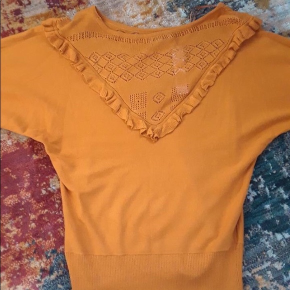 Joseph A. Small Sweater - Picture 3 of 4